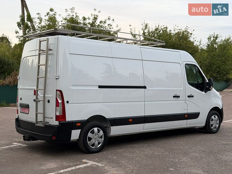 Вантажний фургон Renault Master 2017 в Дубні