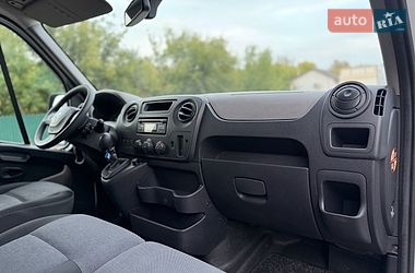 Вантажний фургон Renault Master 2017 в Дубні
