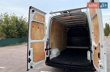 Вантажний фургон Renault Master 2017 в Дубні