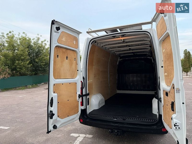 Вантажний фургон Renault Master 2017 в Дубні