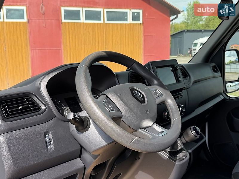 Грузовой фургон Renault Master 2023 в Дубно