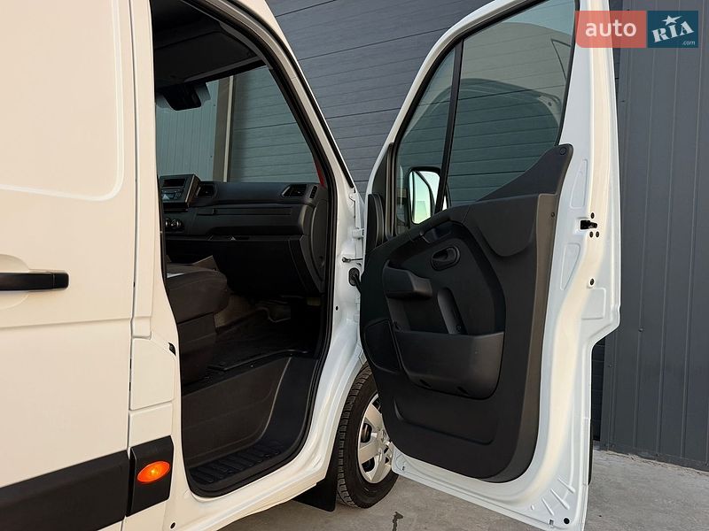 Вантажний фургон Renault Master 2024 в Дубні