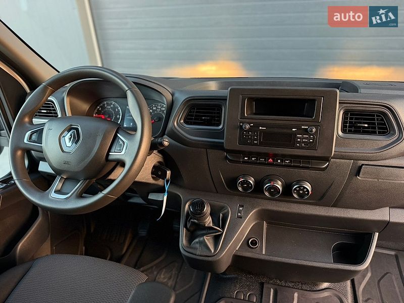 Вантажний фургон Renault Master 2024 в Дубні