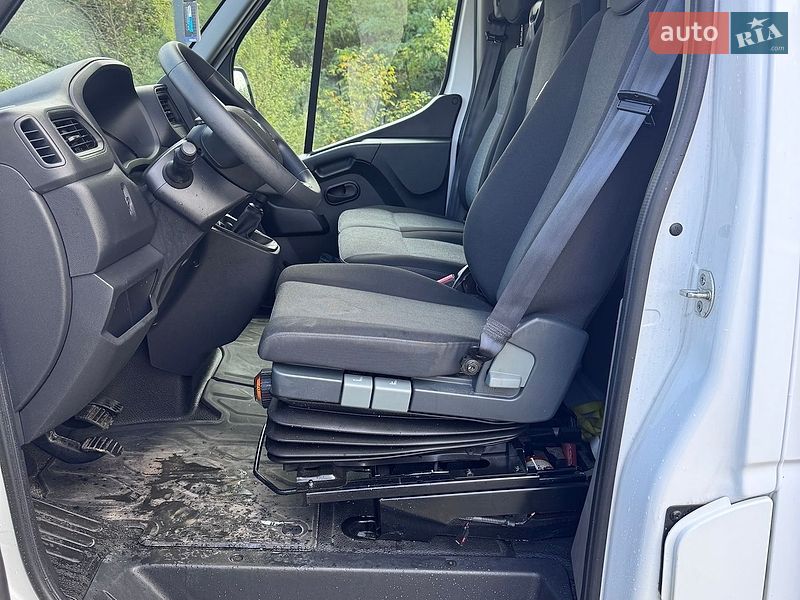 Тентованый Renault Master 2021 в Стрые