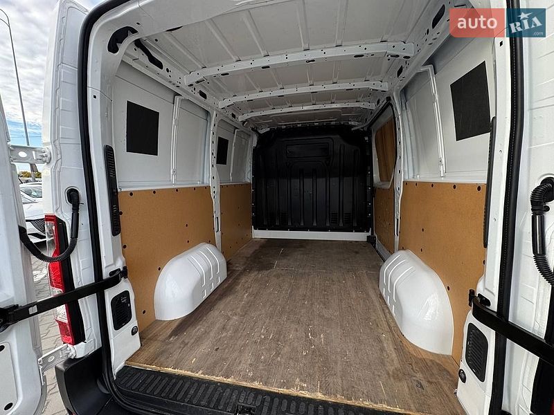 Грузовой фургон Renault Master 2019 в Виннице