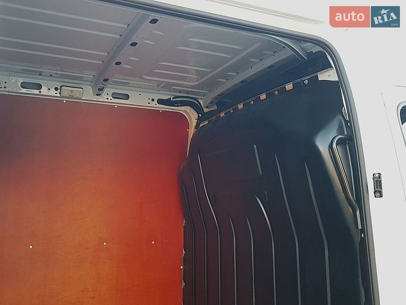 Грузовой фургон Renault Master 2022 в Виннице