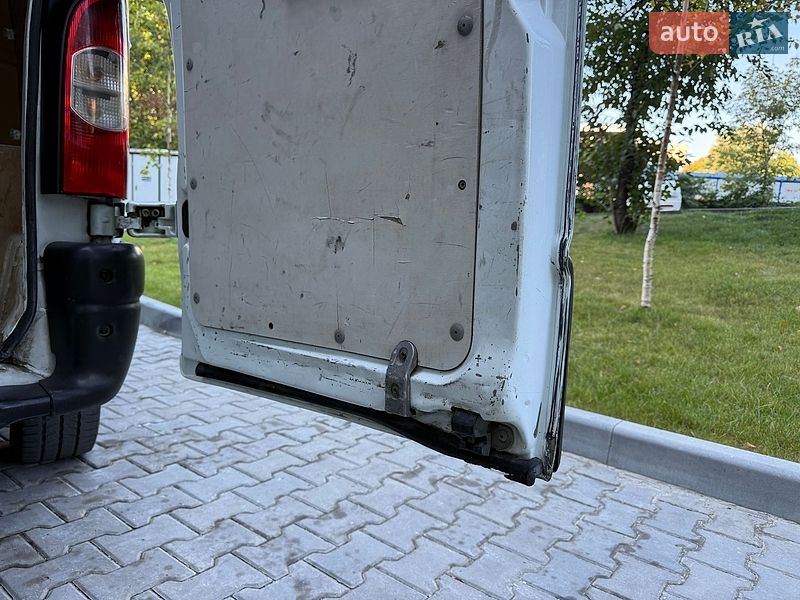 Вантажопасажирський фургон Renault Master 2005 в Хмельницькому