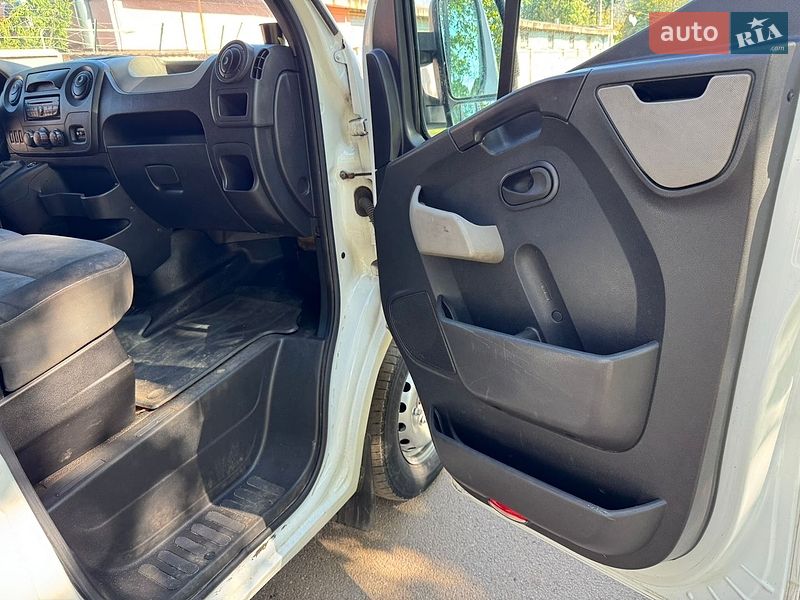 Вантажний фургон Renault Master 2012 в Харкові