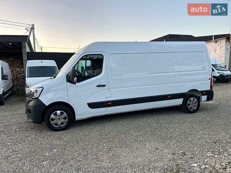 Грузовой фургон Renault Master 2022 в Хусте