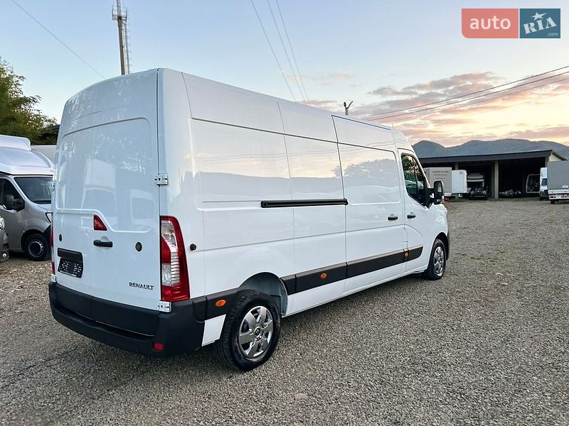 Грузовой фургон Renault Master 2022 в Хусте