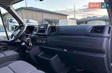 Грузовой фургон Renault Master 2022 в Хусте