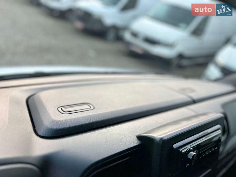 Грузовой фургон Renault Master 2022 в Хусте