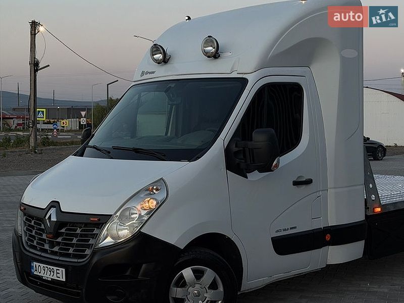 Эвакуатор Renault Master 2015 в Ужгороде