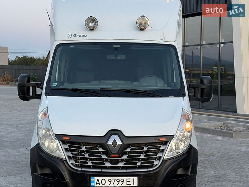 Эвакуатор Renault Master 2015 в Ужгороде
