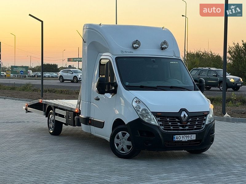 Эвакуатор Renault Master 2015 в Ужгороде
