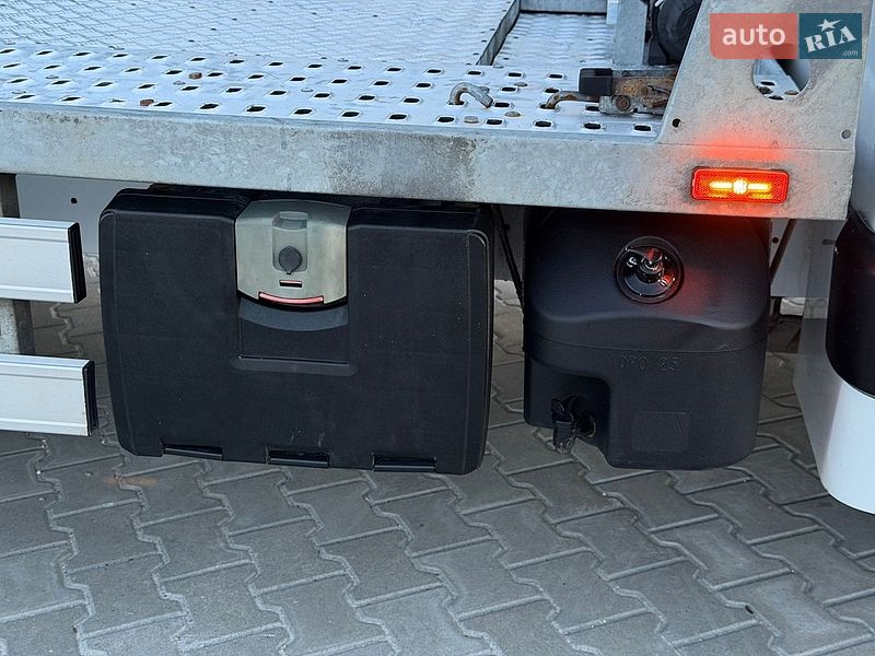 Эвакуатор Renault Master 2015 в Ужгороде