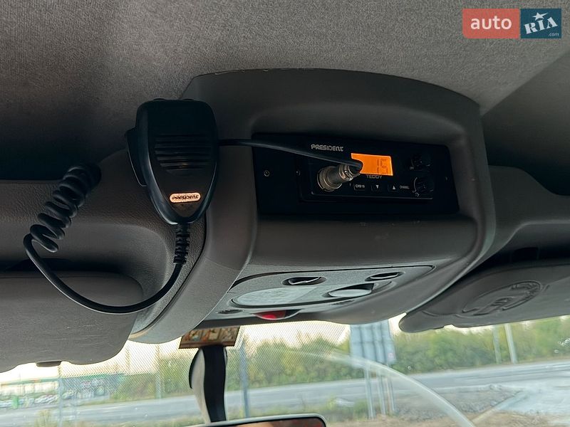 Эвакуатор Renault Master 2015 в Ужгороде