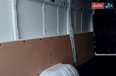 Грузовой фургон Renault Master 2022 в Львове