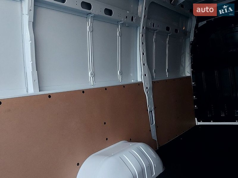 Грузовой фургон Renault Master 2022 в Львове