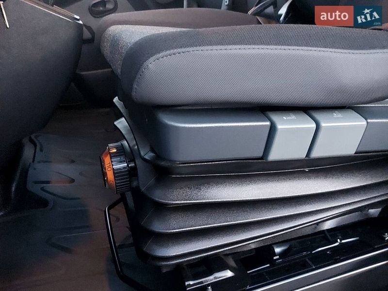 Грузовой фургон Renault Master 2022 в Львове