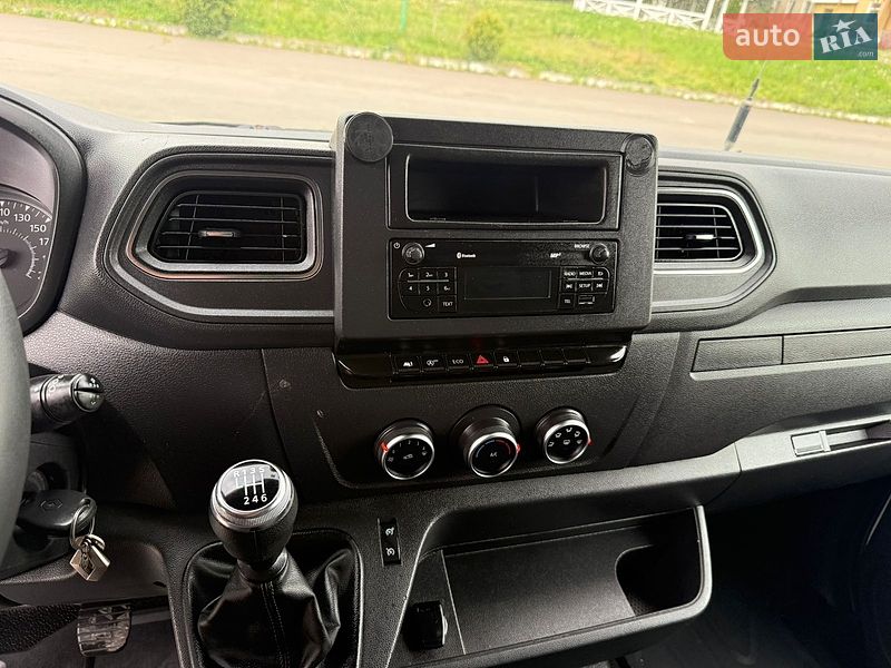 Тентованый Renault Master 2022 в Косове