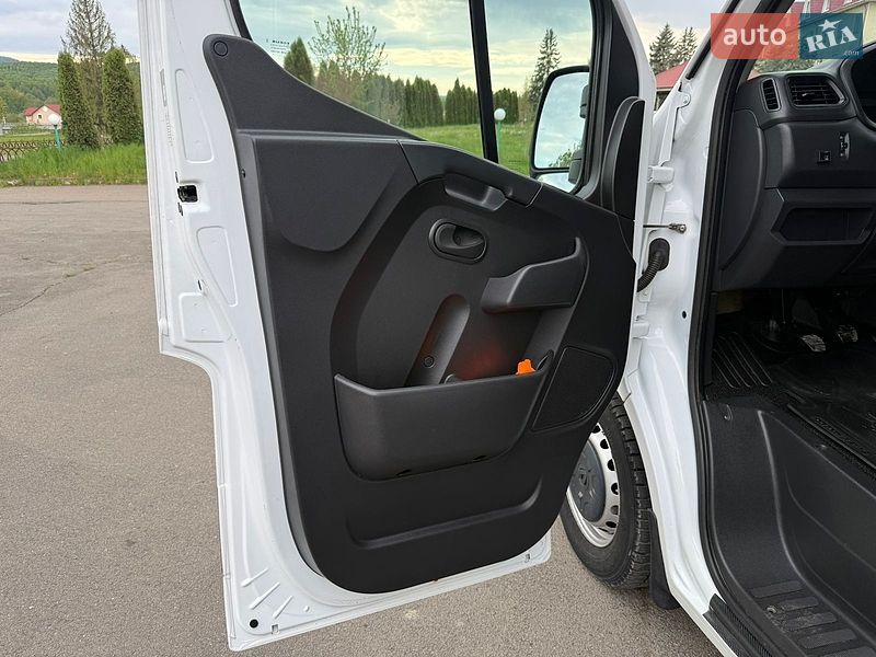 Тентованый Renault Master 2022 в Косове