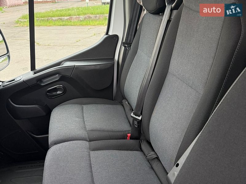 Тентованый Renault Master 2022 в Косове