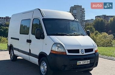 Вантажний фургон Renault Master 2006 в Рівному