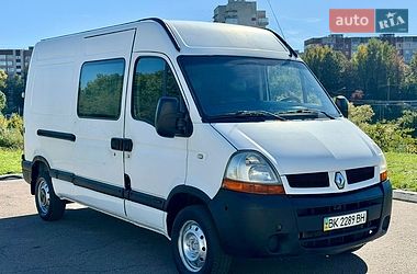 Вантажний фургон Renault Master 2006 в Рівному