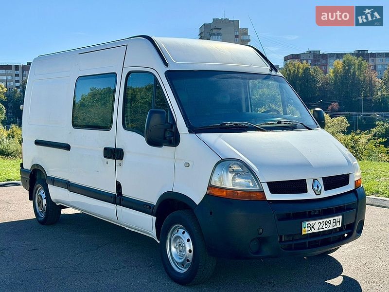 Вантажний фургон Renault Master 2006 в Рівному