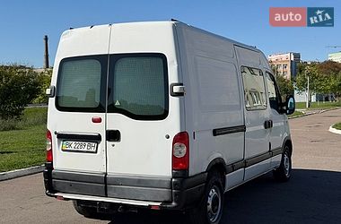 Вантажний фургон Renault Master 2006 в Рівному