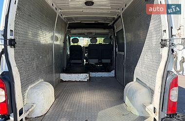 Вантажний фургон Renault Master 2006 в Рівному