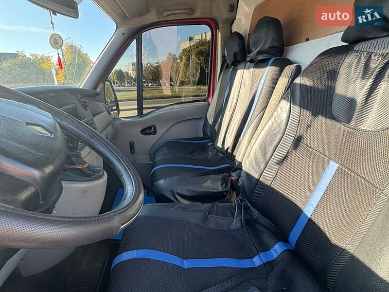Грузопассажирский фургон Renault Master 2005 в Дрогобыче