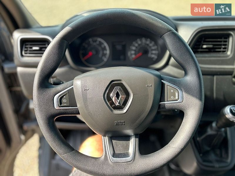 Вантажний фургон Renault Master 2022 в Хусті