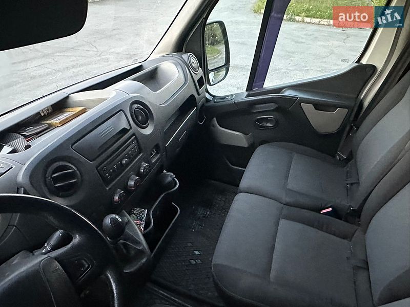 Грузовой фургон Renault Master 2012 в Житомире