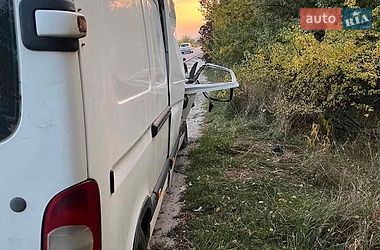 Грузовой фургон Renault Master 2006 в Львове