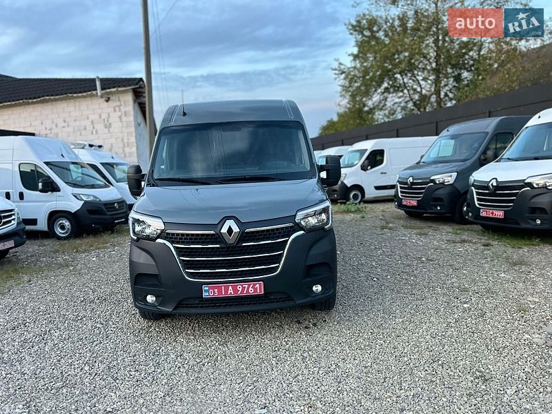 Грузовой фургон Renault Master 2022 в Хусте