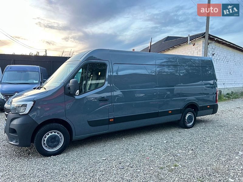 Грузовой фургон Renault Master 2022 в Хусте