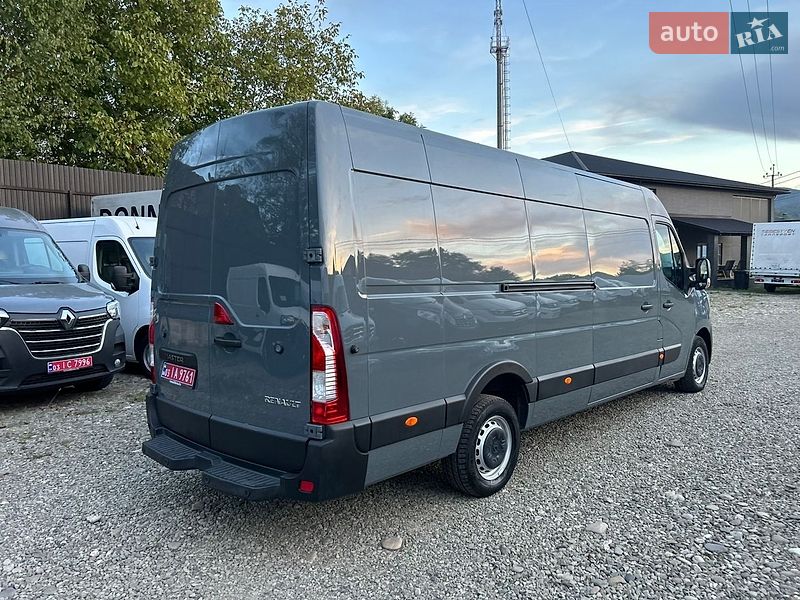 Грузовой фургон Renault Master 2022 в Хусте
