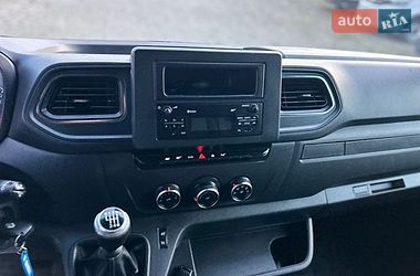 Грузовой фургон Renault Master 2022 в Хусте