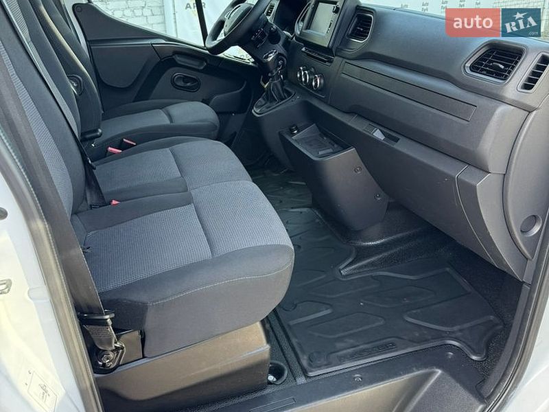 Грузовой фургон Renault Master 2020 в Ровно