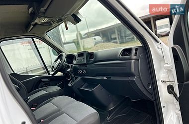 Тентованый Renault Master 2022 в Хусте