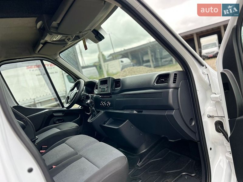 Тентованый Renault Master 2022 в Хусте