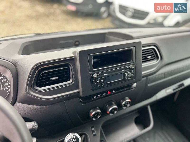 Тентованый Renault Master 2022 в Хусте