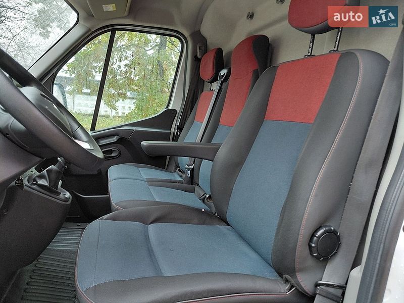 Вантажний фургон Renault Master 2023 в Івано-Франківську