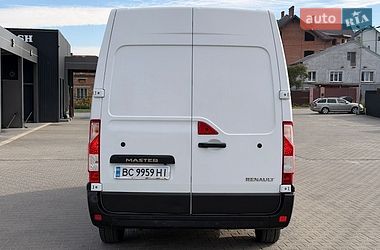Вантажний фургон Renault Master 2017 в Львові