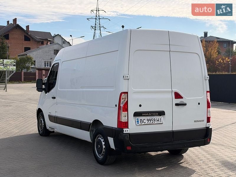 Вантажний фургон Renault Master 2017 в Львові