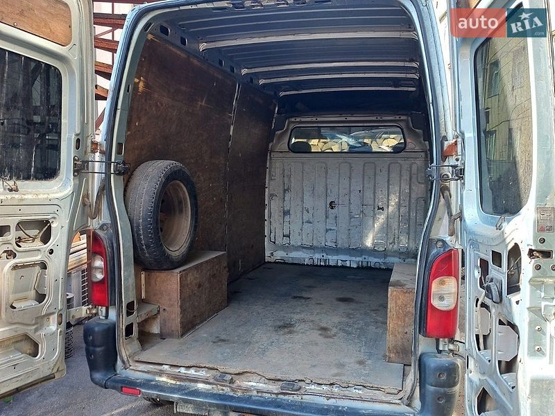 Вантажний фургон Renault Master 2006 в Тернополі