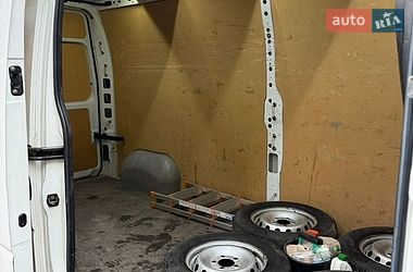Грузовой фургон Renault Master 2015 в Львове