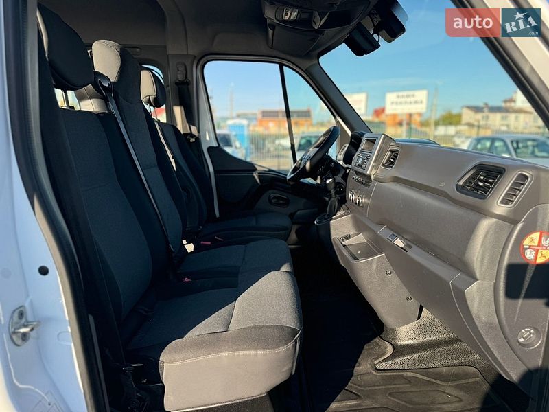 Грузопассажирский фургон Renault Master 2020 в Киеве